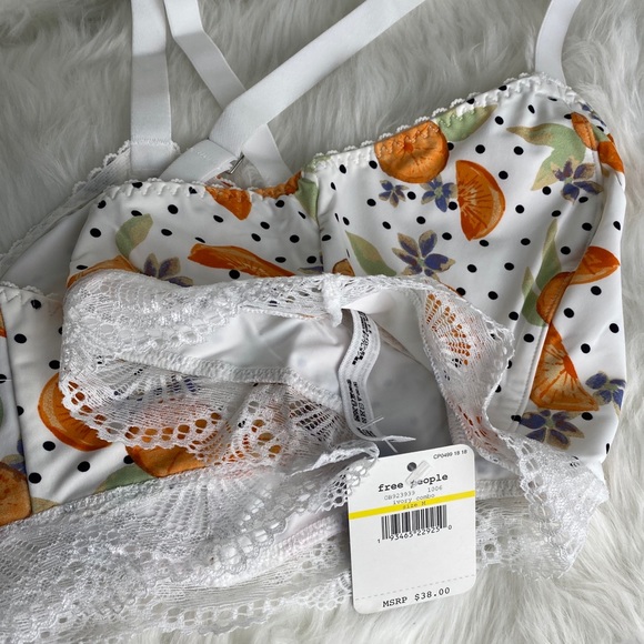 FREE PEOPLE intimates lace printed bralette size Medium new - Picture 7 of 7